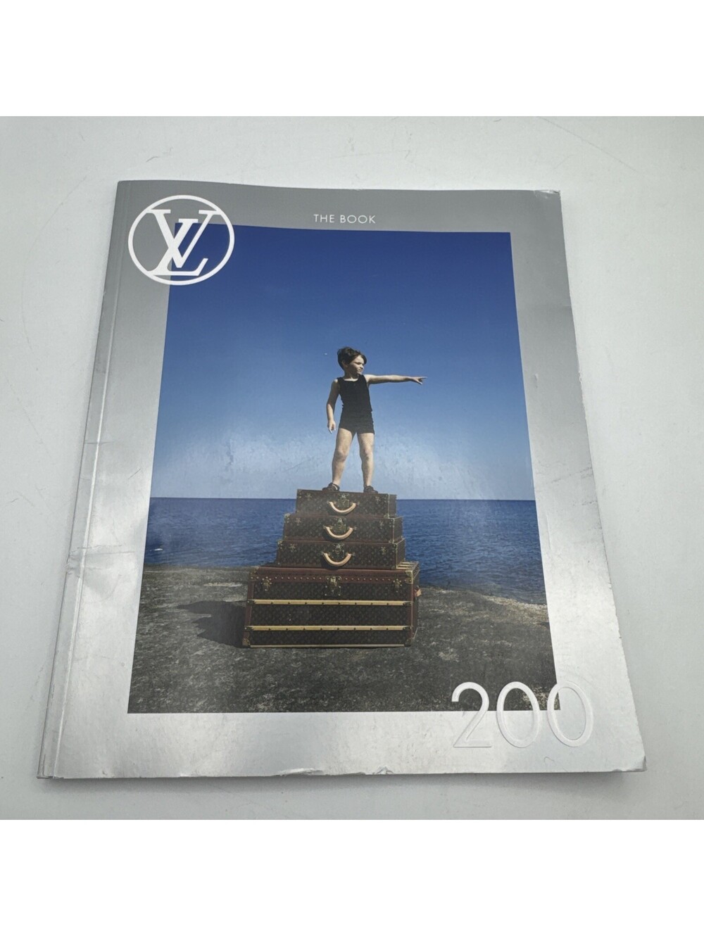 Louis Vuitton The Book 200